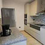 Seaview Townhouse 度假居 Chayofa