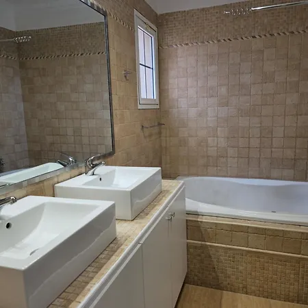 度假居 Seaview Townhouse Chayofa